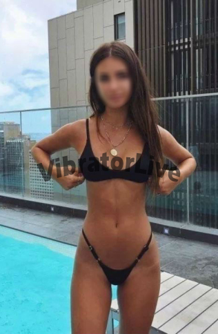 מעשי ומקסים עם דמות המושלמת