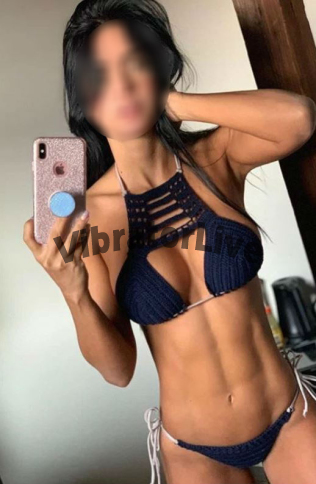 מעשי ומקסים עם דמות המושלמת