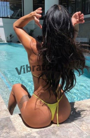 נחמד, יש לי חזה מוצק יותר, להכיר.